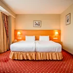 Ξενοδοχείο Park Plaza & Spa, Restaurant, Panorama Bar, Conference & Banquet Center 4*