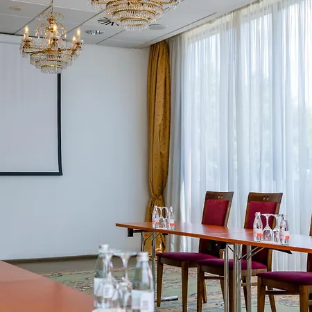 Hotel Park Plaza & Spa, Restaurant, Conference & Banquet Center 4*