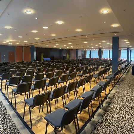 Park Plaza Hotel, Restaurant & Terrace, Panorama Bar, Conference & Banquet Center 4* Vilnius