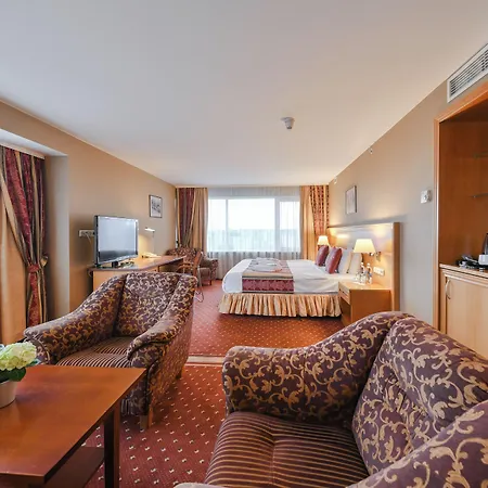 Park Plaza & Spa, Restaurant, Conference & Banquet Center Hotel 4*