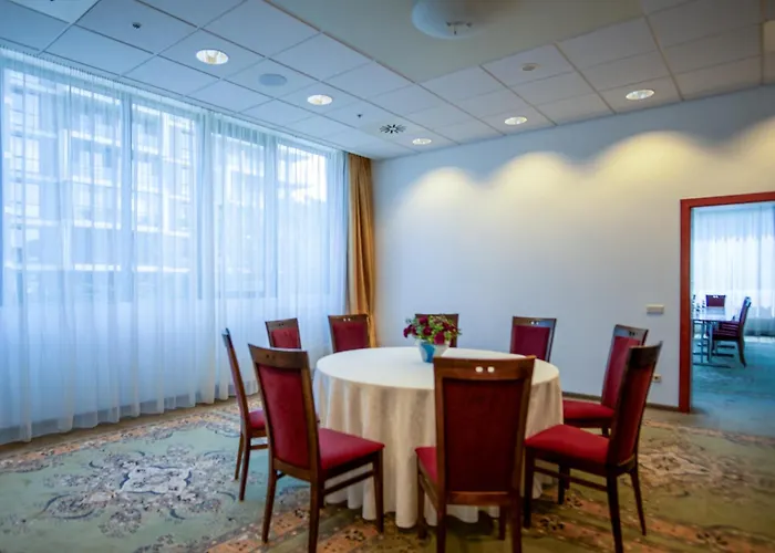 Park Plaza & Spa, Restaurant, Panorama Bar, Conference & Banquet Center Ξενοδοχείο Βίλνιους