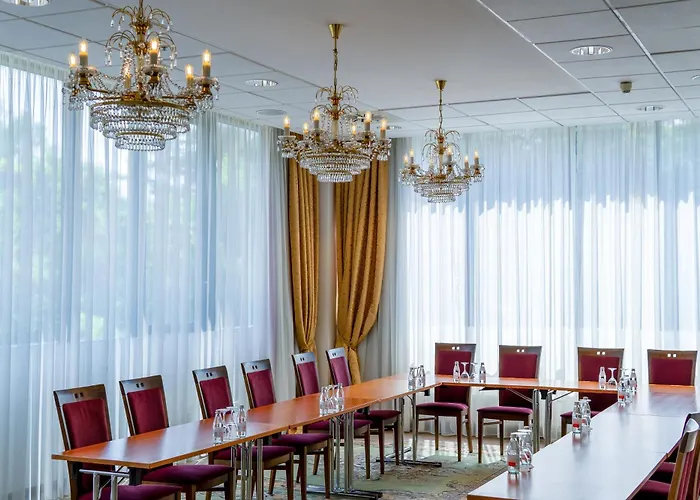 Park Plaza & Spa, Restaurant, Panorama Bar, Conference & Banquet Center Hotel Vilnius