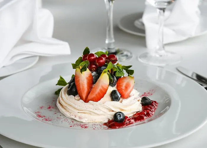 Park Plaza & Spa, Restaurant, Panorama Bar, Conference & Banquet Center 4*