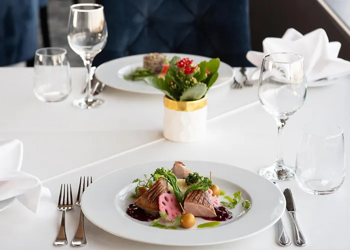 Park Plaza Hotel&spa, Restaurant, Panorama Bar, Conference&banquet Center Hotel