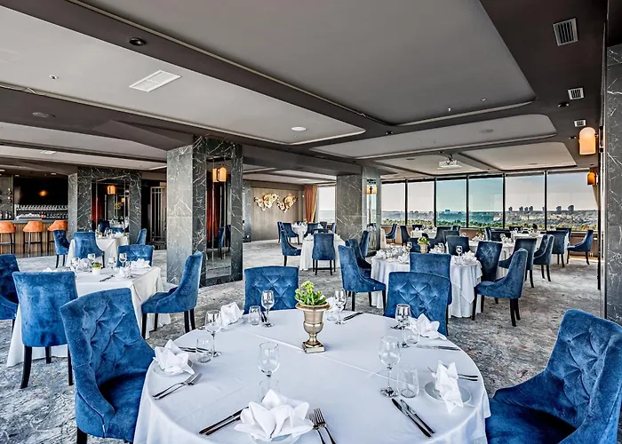 Ξενοδοχείο Park Plaza & Spa, Restaurant, Panorama Bar, Conference & Banquet Center