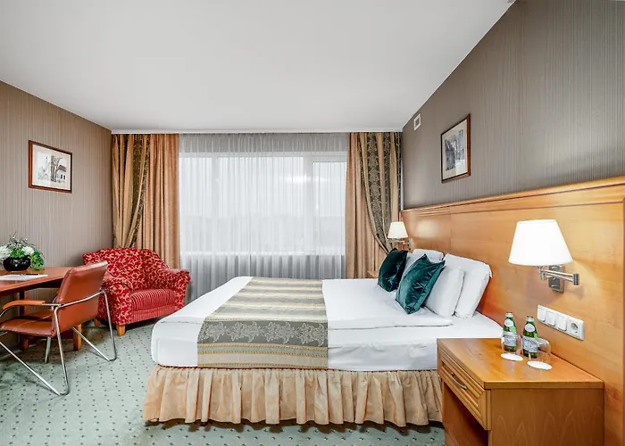 Park Plaza & Spa, Restaurant, Panorama Bar, Conference & Banquet Center