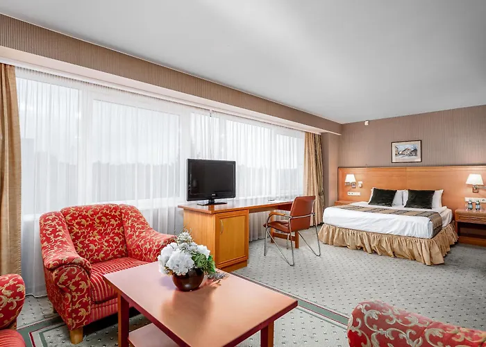 Park Plaza Hotel&spa, Restaurant, Panorama Bar, Conference&banquet Center Hotel 4*