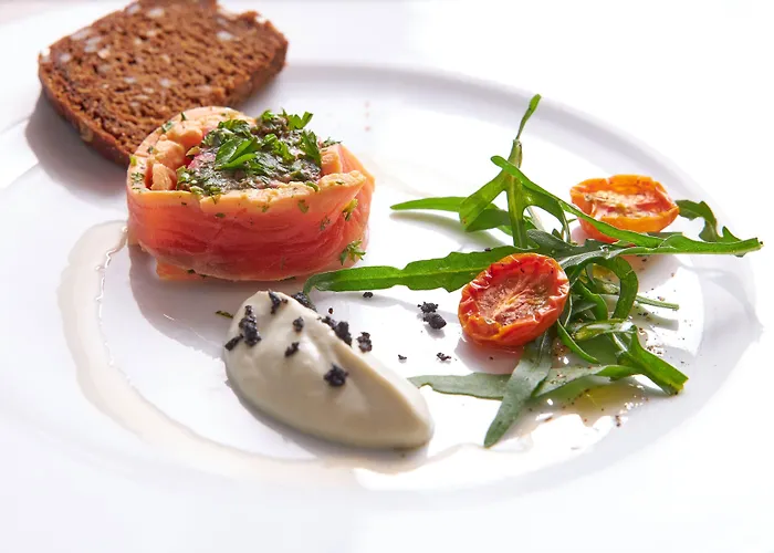 Hotel Park Plaza & Spa, Restaurant, Panorama Bar, Conference & Banquet Center 4*