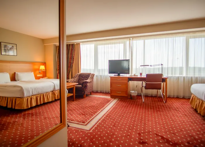 Park Plaza & Spa, Restaurant, Panorama Bar, Conference & Banquet Center Hotel