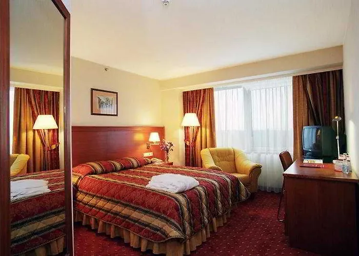 Park Plaza & Spa, Restaurant, Panorama Bar, Conference & Banquet Center فندق فيلنيوس