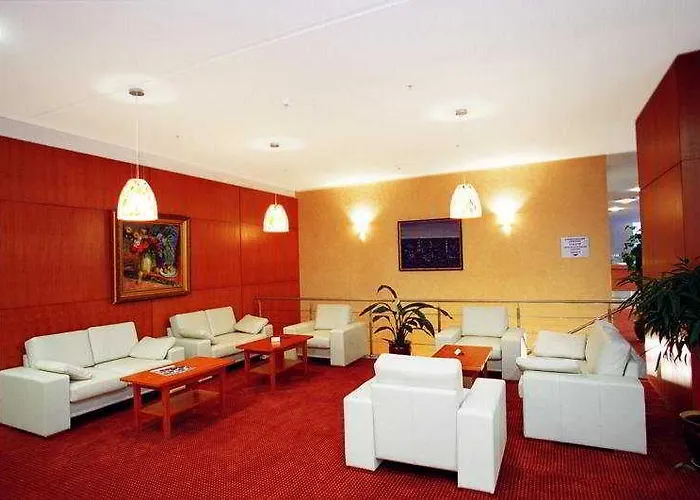 Hotel Park Plaza & Spa, Restaurant, Panorama Bar, Conference & Banquet Center 4*