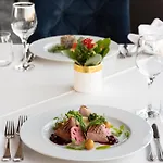 Park Plaza & Spa, Restaurant, Panorama Bar, Conference & Banquet Center ホテル