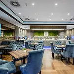 Hotel Park Plaza & Spa, Restaurant, Panorama Bar, Conference & Banquet Center 4*