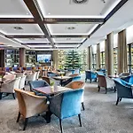 Park Plaza & Spa, Restaurant, Panorama Bar, Conference & Banquet Center ホテル ヴィリニュス
