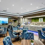 Park Plaza & Spa, Restaurant, Panorama Bar, Conference & Banquet Center ホテル ヴィリニュス