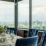Park Plaza & Spa, Restaurant, Panorama Bar, Conference & Banquet Center ホテル ヴィリニュス