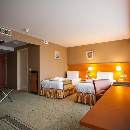 Hotel Park Plaza Hotel, Restaurant & Terrace, Panorama Bar, Conference & Banquet Center 4*