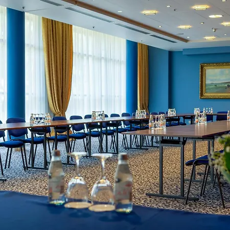 Park Plaza Hotel, Restaurant & Terrace, Panorama Bar, Conference & Banquet Center 4* Vilnius