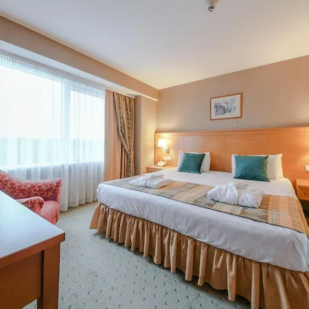 Park Plaza Hotel, Restaurant & Terrace, Panorama Bar, Conference & Banquet Center Vilnius