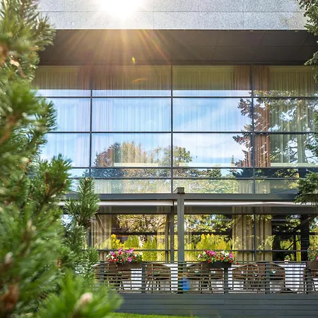 Отель Park Plaza & Spa, Restaurant, Panorama Bar, Conference & Banquet Center Вильнюс