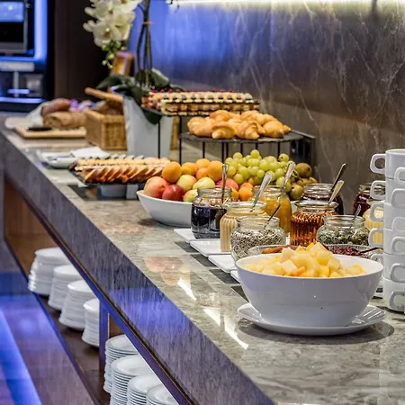 Park Plaza Hotel, Restaurant & Terrace, Panorama Bar, Conference & Banquet Center 4* Vilnius