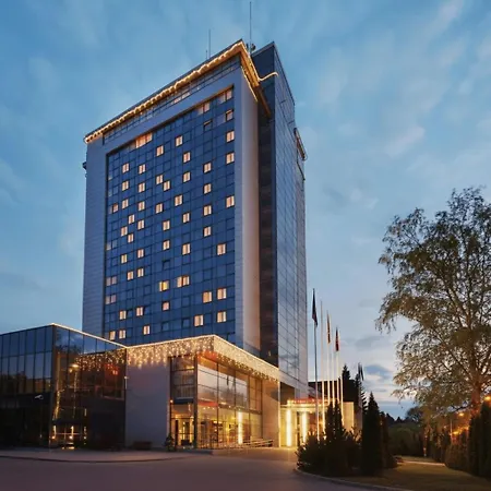 Hotel Park Plaza Hotel, Restaurant & Terrace, Panorama Bar, Conference & Banquet Center Vilnius