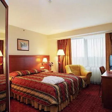 Park Plaza Hotel, Restaurant & Terrace, Panorama Bar, Conference & Banquet Center Hotel Vilnius