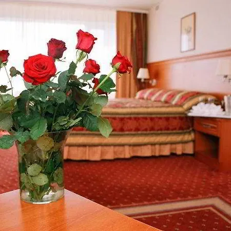 Park Plaza Hotel, Restaurant & Terrace, Panorama Bar, Conference & Banquet Center Vilnius