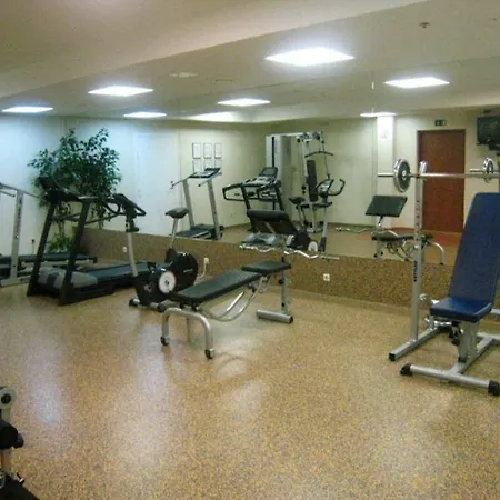 Park Plaza Hotel, Restaurant & Terrace, Panorama Bar, Conference & Banquet Center 4*