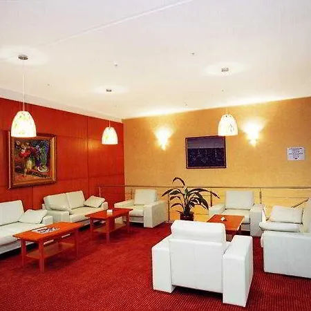 Hotel Park Plaza Hotel, Restaurant & Terrace, Panorama Bar, Conference & Banquet Center 4*