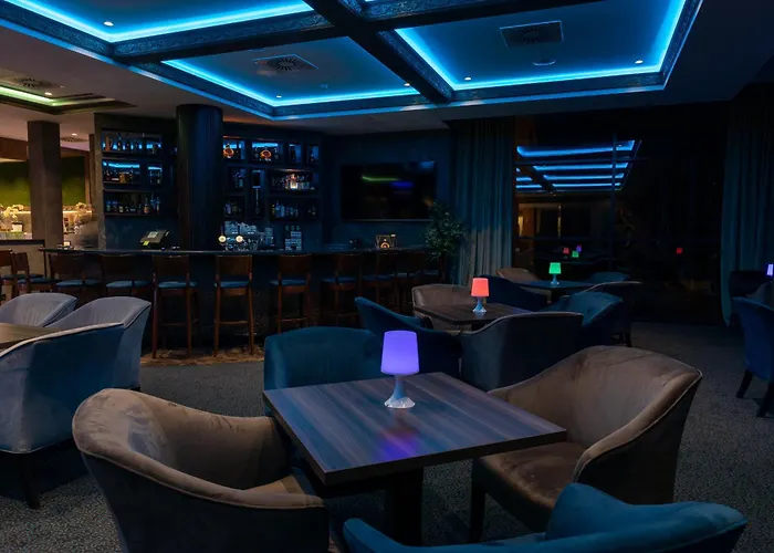 Отель Park Plaza & Spa, Restaurant, Panorama Bar, Conference & Banquet Center