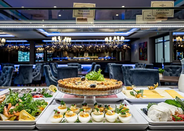 Отель Park Plaza & Spa, Restaurant, Panorama Bar, Conference & Banquet Center