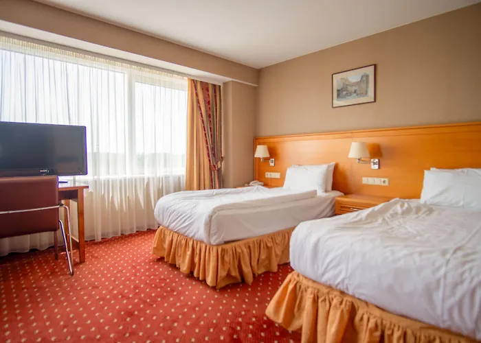 Отель Park Plaza & Spa, Restaurant, Panorama Bar, Conference & Banquet Center