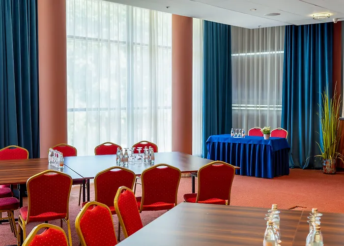 Park Plaza & Spa, Restaurant, Panorama Bar, Conference & Banquet Center Hotell
